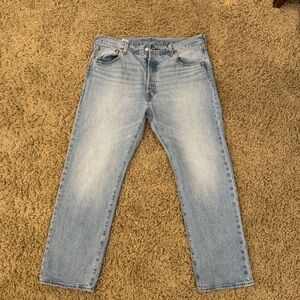 Levi's Men’s 501 ‘93 Straight Fit Jeans - Light Wash